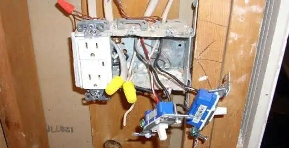 gfci circuits service wiring and upgrading electrical outlets with ground fault protection in Naperville, IL